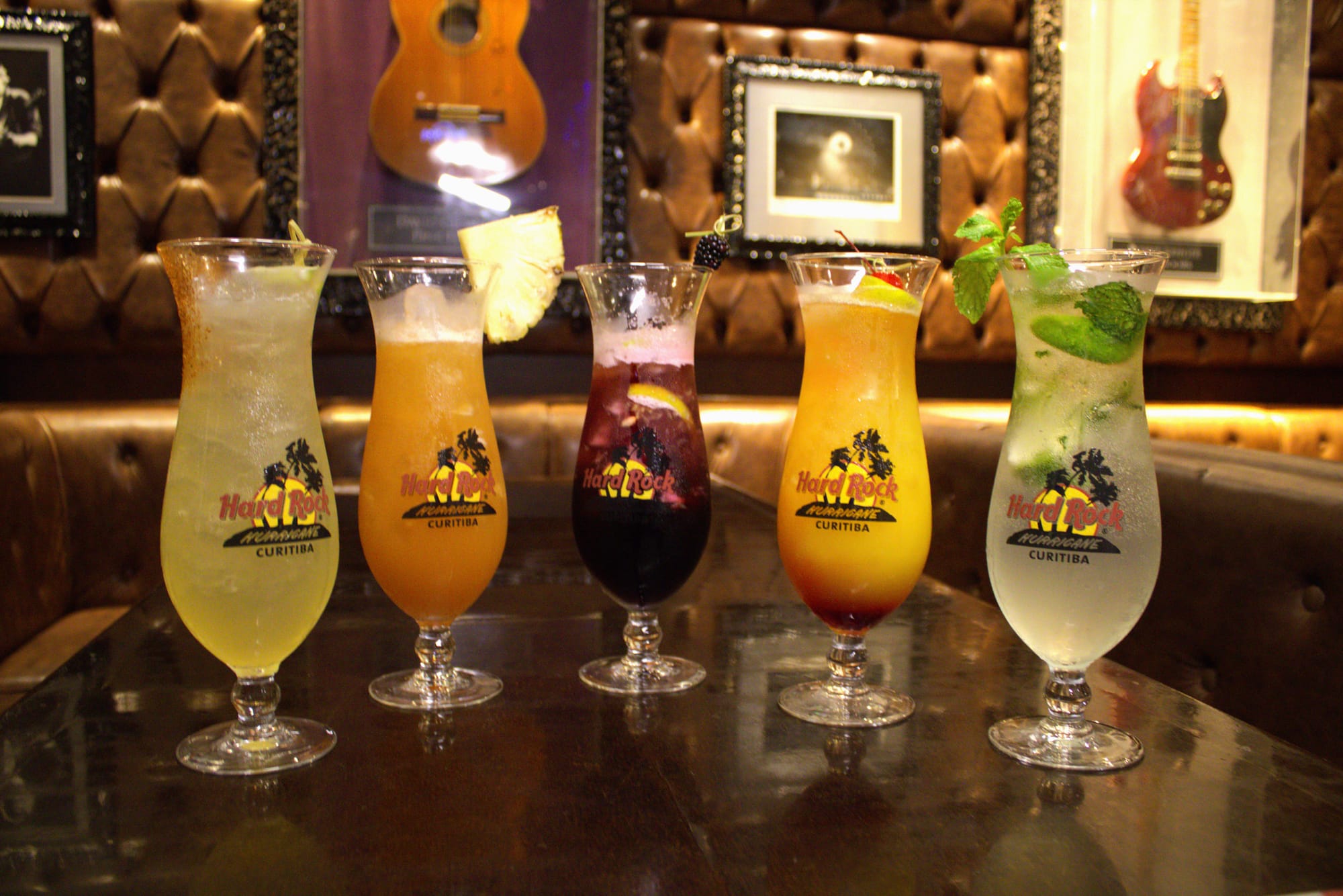 Hard Rock Cafe Curitiba revela segredos dos drinks mais icônicos da casa