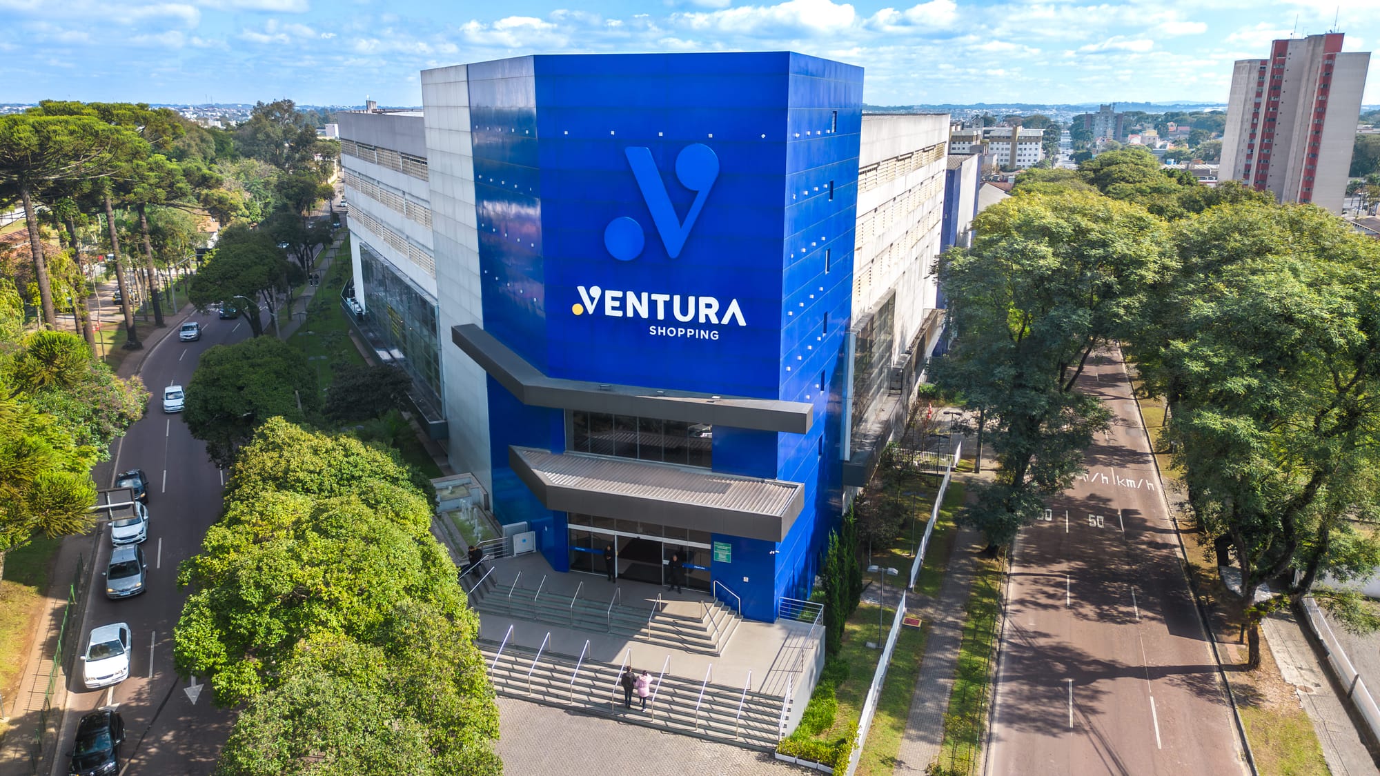 Crescimento no setor de shoppings centers paranaense impulsiona aumento de 7,2% no Ventura Shopping ao longo de 2024